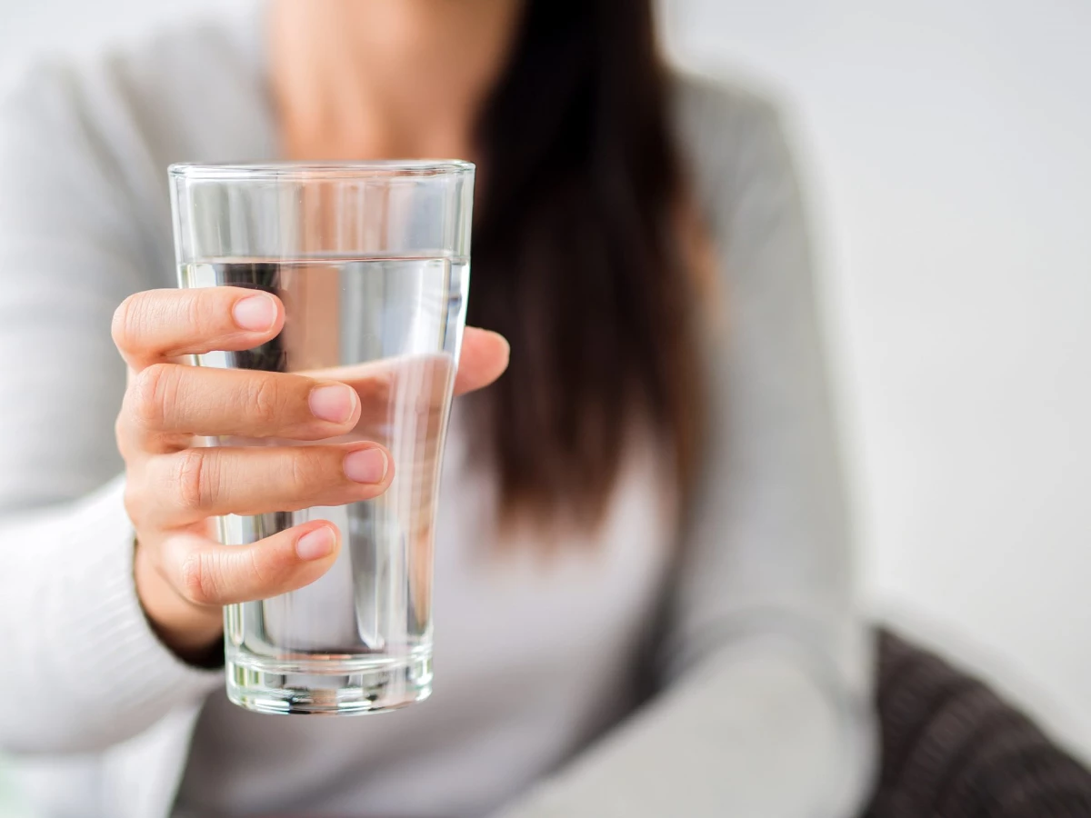 Yaz aylarında yeterli su içerek sağlığınızı koruyun