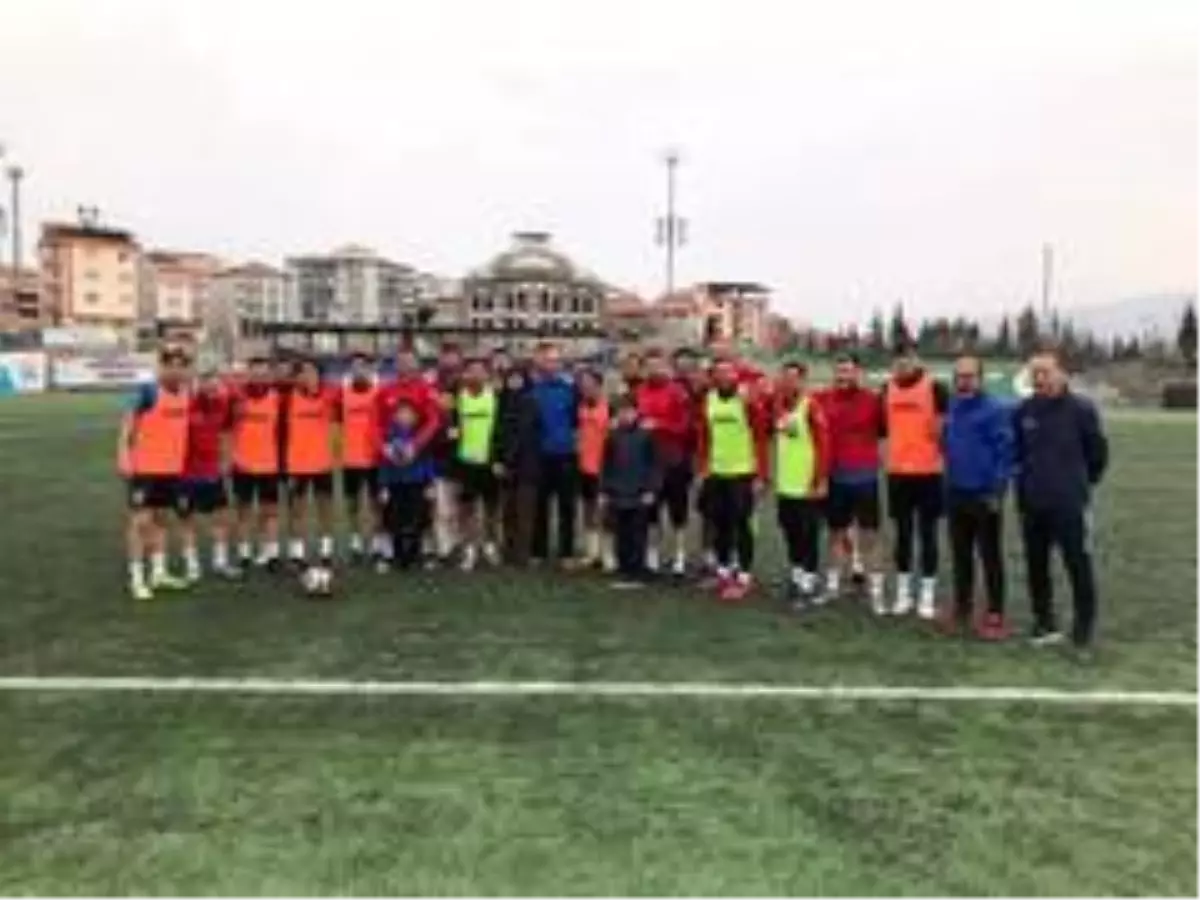 Yeşilyurt Belediyespor kampa giriyor