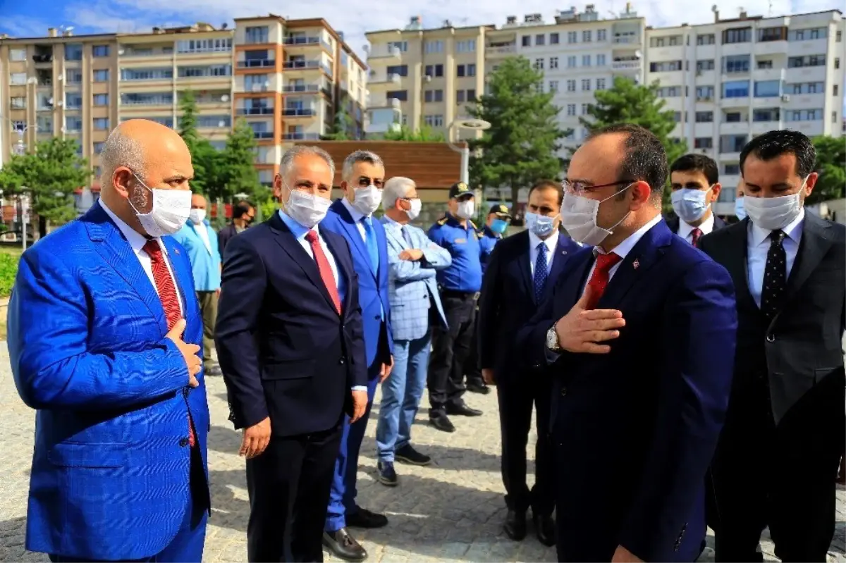 Elazığ Valisi Yırık, "Dokunulmadık gönül bırakmayacağız" diyerek göreve başladı