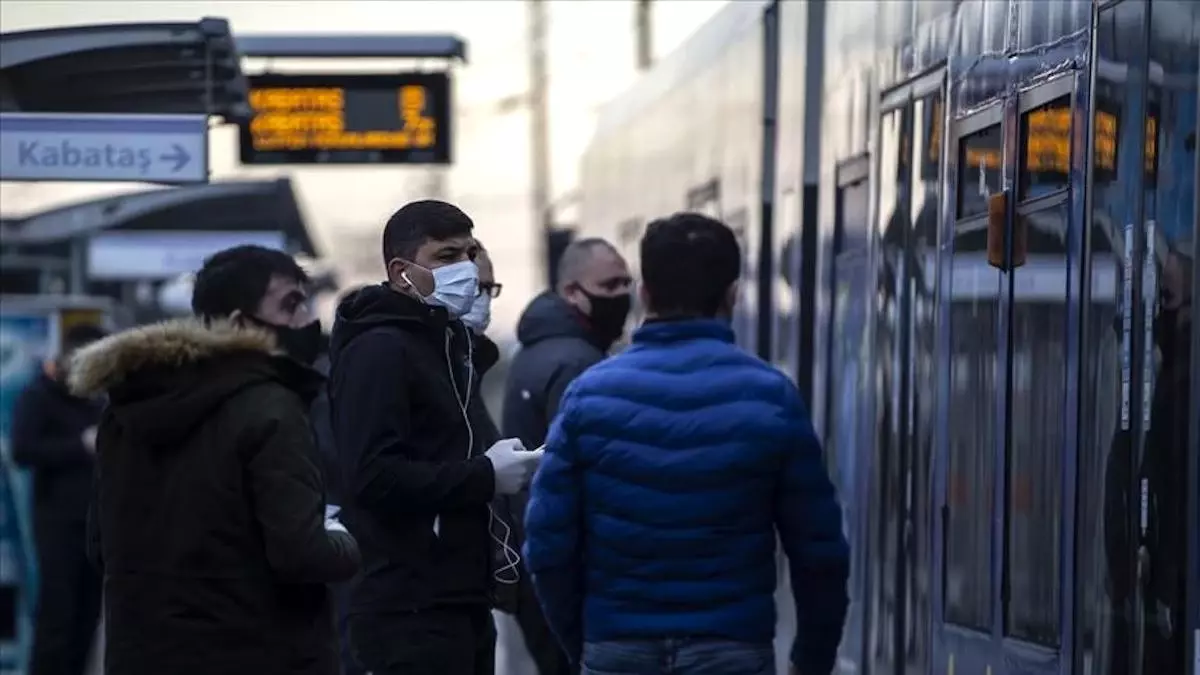 İstanbul, Ankara ve Bursa\'da Maske Takma Zorunluluğu Getirildi!