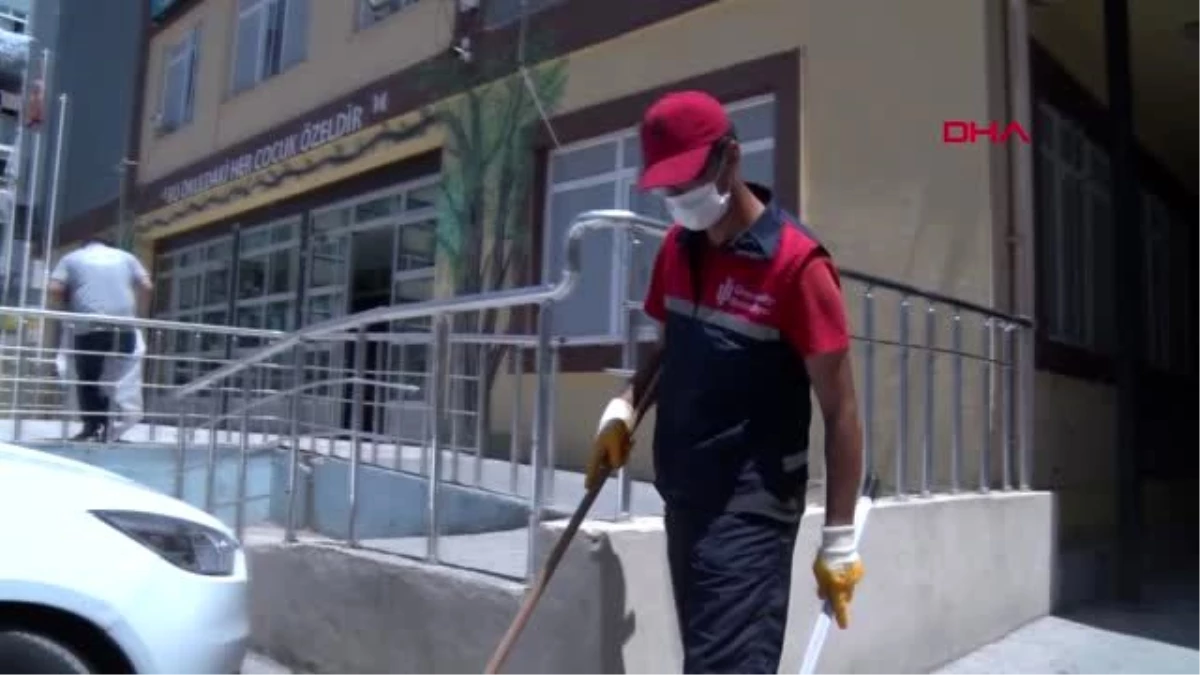İSTANBUL-LGS ve YKS sınavları için okullar dezenfekte ediliyor