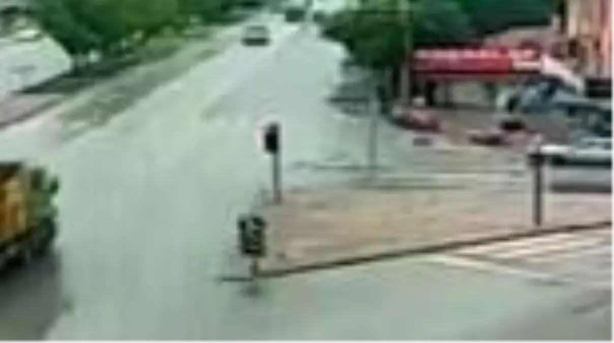 Konya\'da anne ve kızının öldüğü kaza anı kamerada