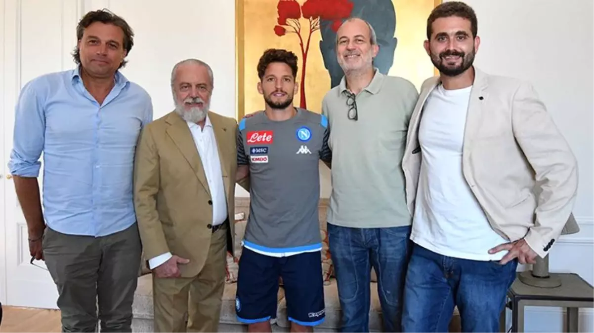 Napoli ile sözleşmesini uzatan Dries Mertens, gösterdiği performansla taraftarın sevgilisi oldu