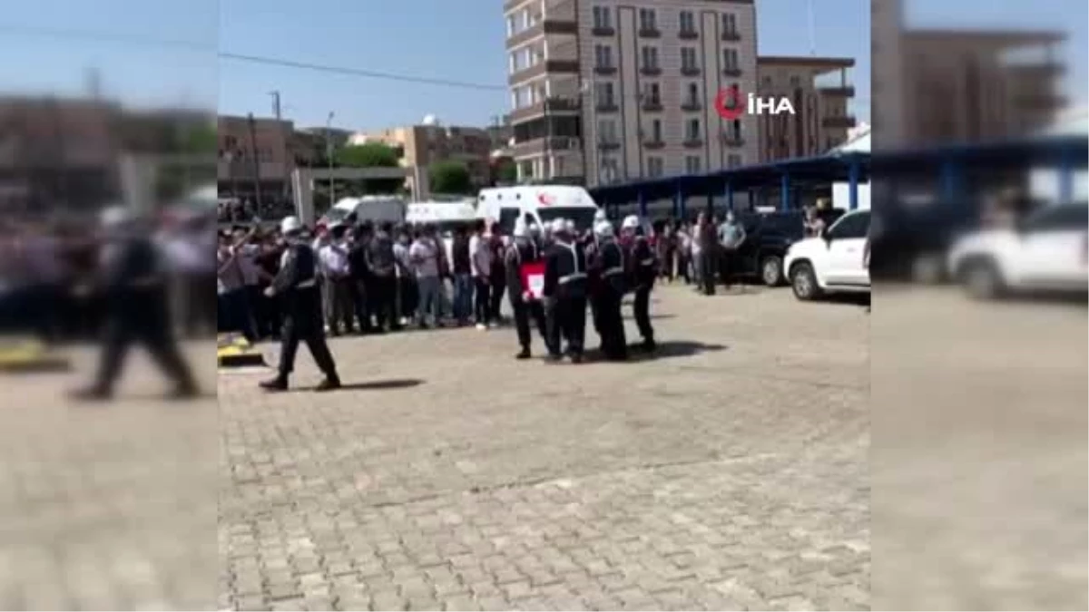 Teröristlerin katlettiği sivil şehitler için tören düzenlendi