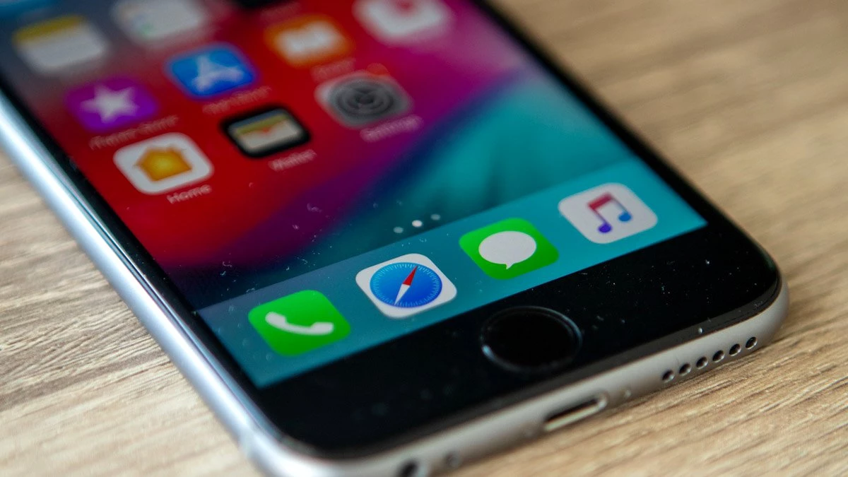 Apple iOS İsim Değişikliği Yapıyor: Steve Jobs Mezarında Ters Dönecek
