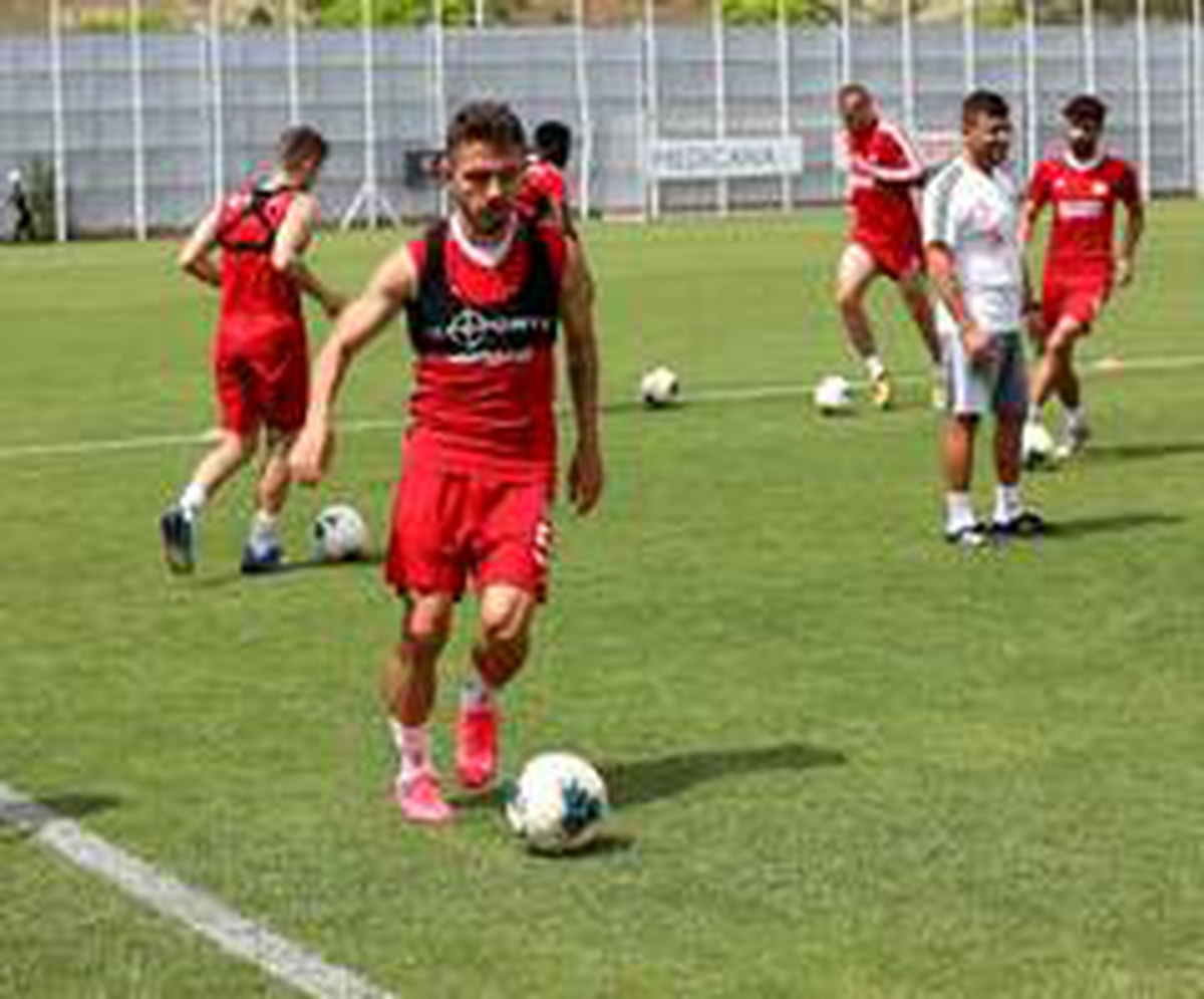 Sivasspor, Konyaspor hazırlıklarını ara vermeden sürdürüyor