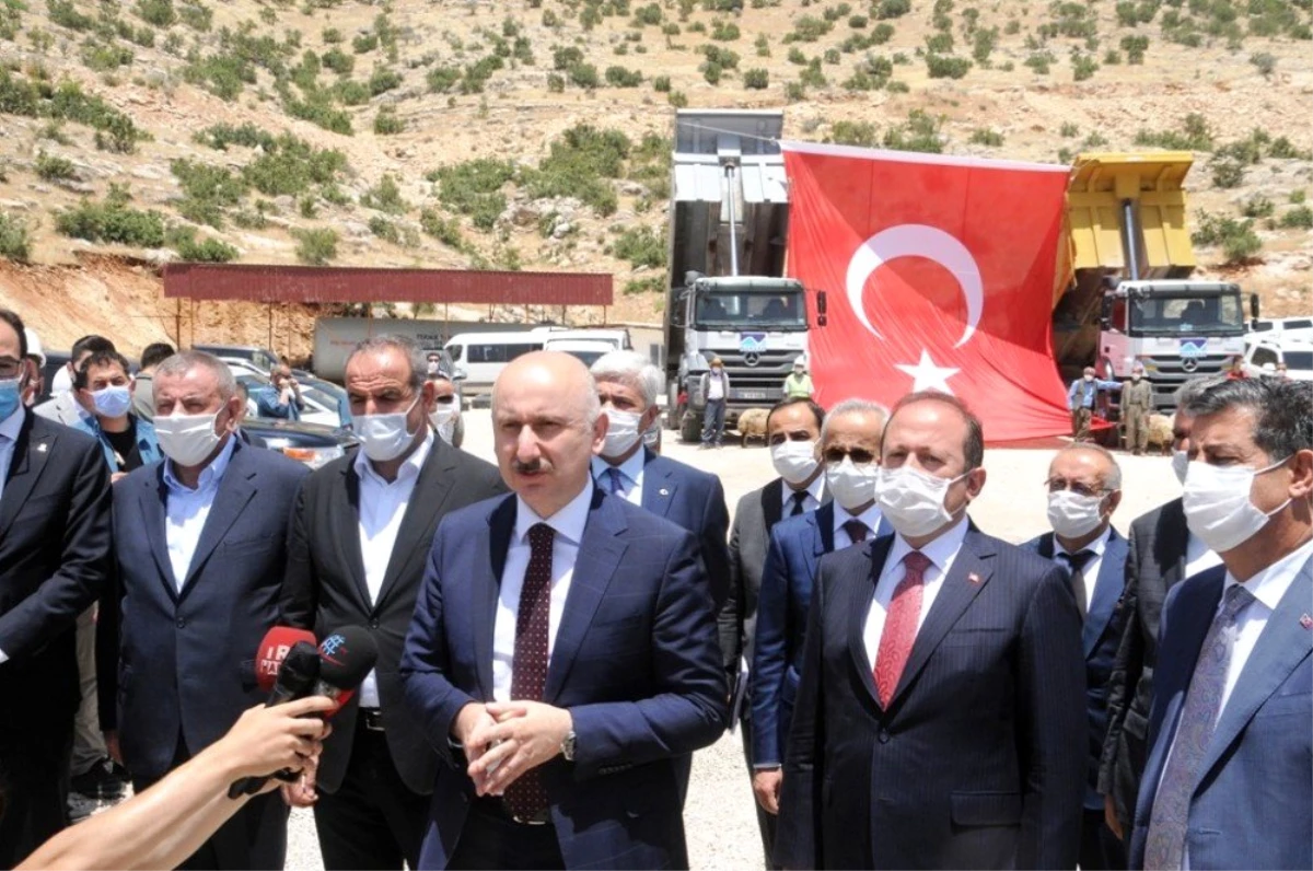 Ulaştırma ve Altyapı Bakanı Karaismailoğlu: "Şırnak\'a 18 yılda 5 milyarın üzerinde yatırım yaptık"