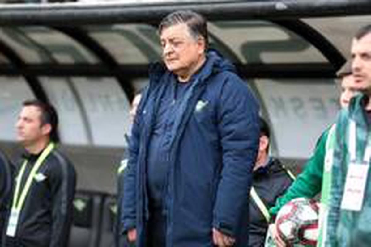 Akhisarspor\'da 12 kişinin test sonucu pozitif