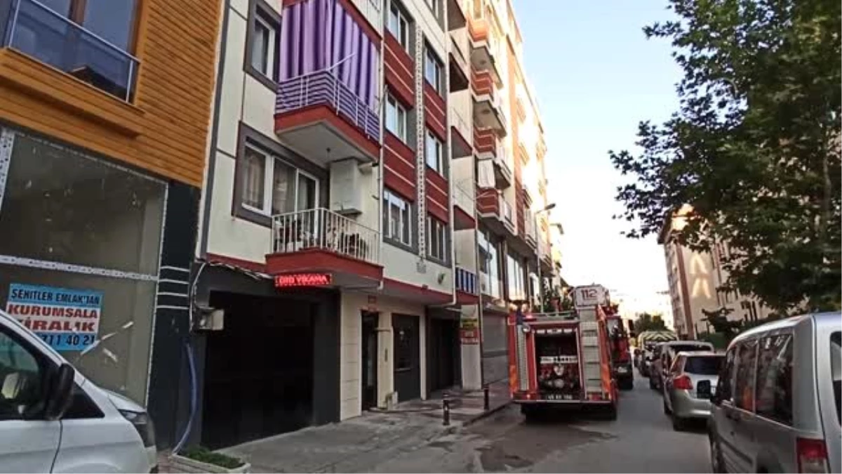 Apartman dairesinde çıkan yangında iki kişi yaralandı