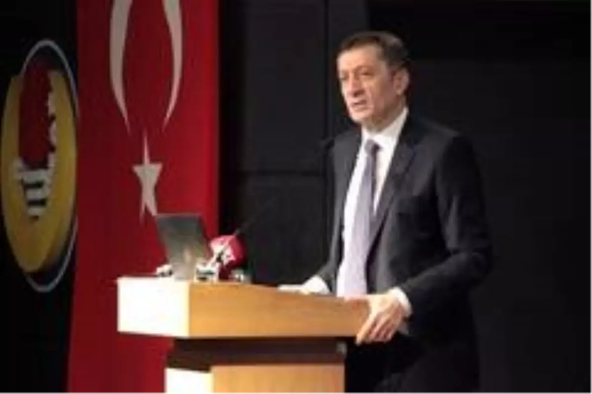 Bakan Selçuk: "Sınav, huzur ve güvenle tamamlandı"