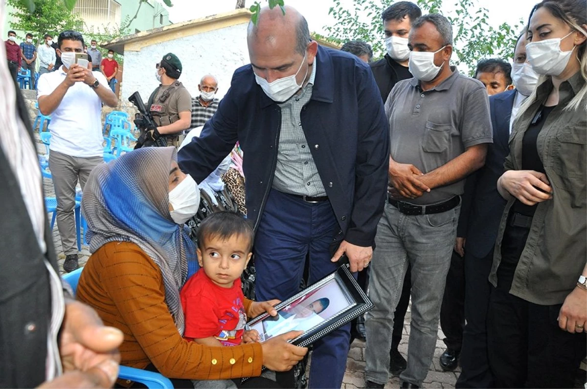 İçişleri Bakanı Soylu\'dan şehit işçilerin ailelerine taziye ziyareti
