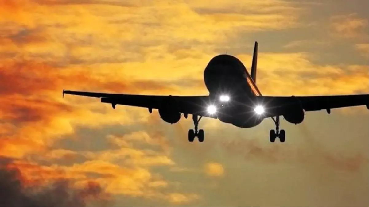 İrlanda hava yolu şirketi Aer Lingus, koronavirüs nedeniyle 500 kişiyi işten çıkaracak