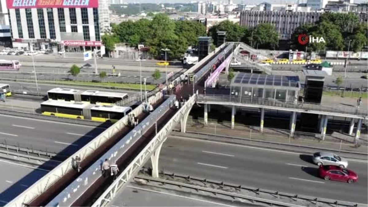 Kısmi sokağa çıkma kısıtlamasında yollar boş kaldı