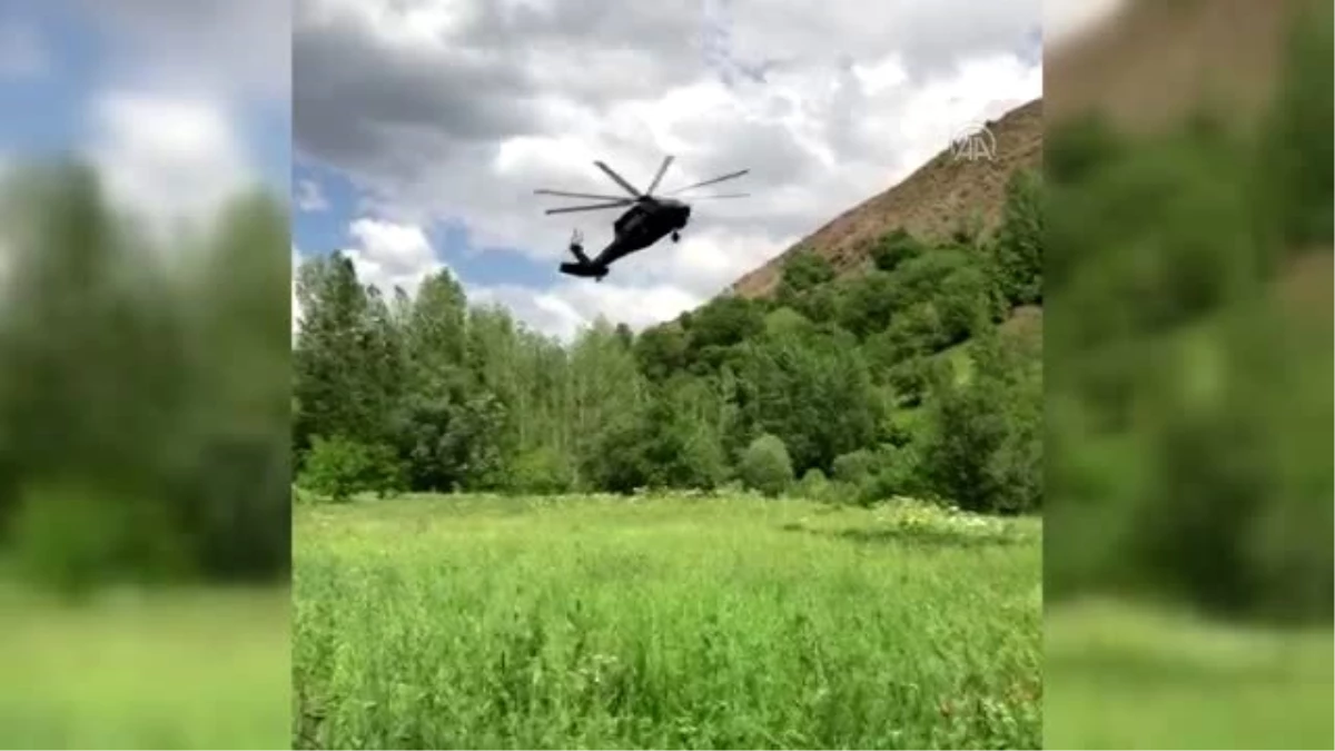LGS\'de görevli öğretmen ve sınav evrakı jandarma helikopteriyle taşındı