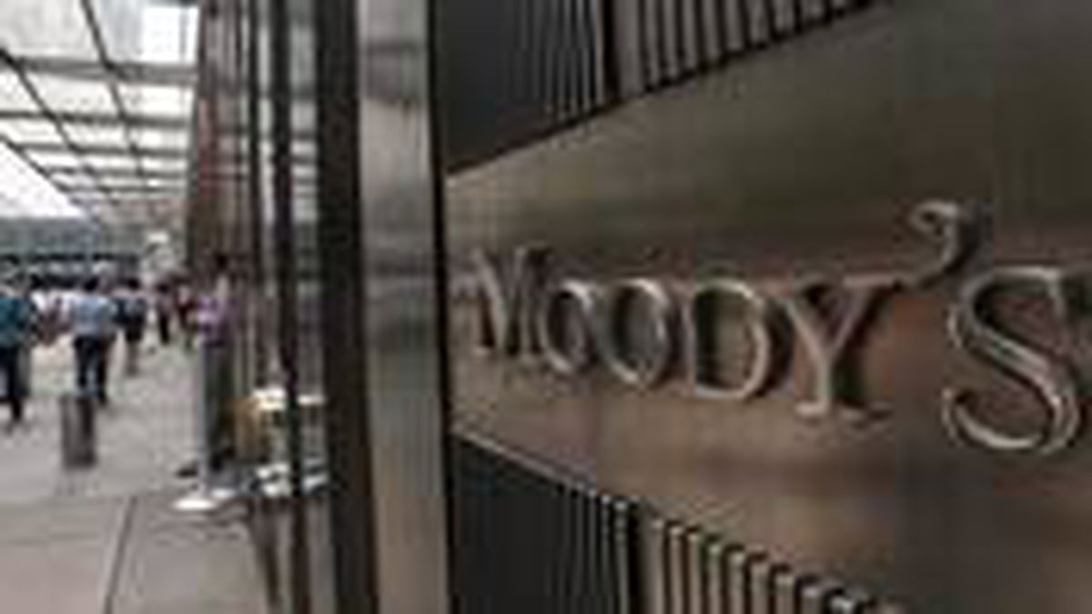 Moody\'s koronavirüsün darbe vurduğu ABD\'nin kredi notunu açıkladı