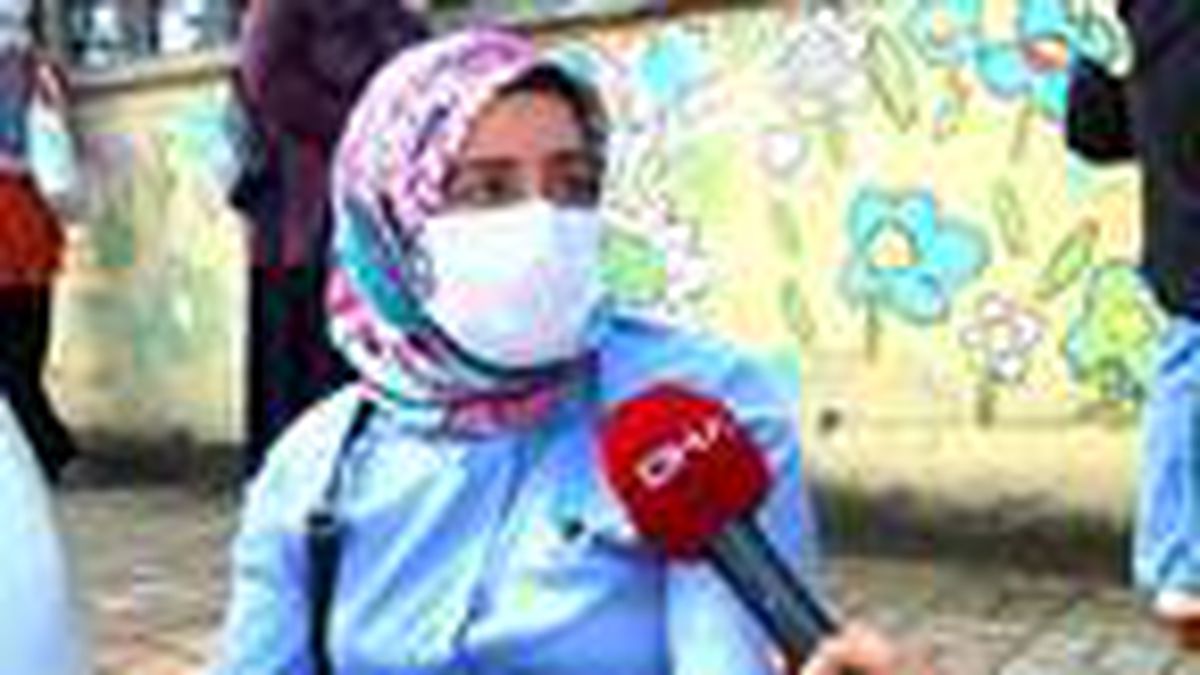 Öğrenciler sınıflarda ter döktü, aileleri ise dışarıda dua etti (2)