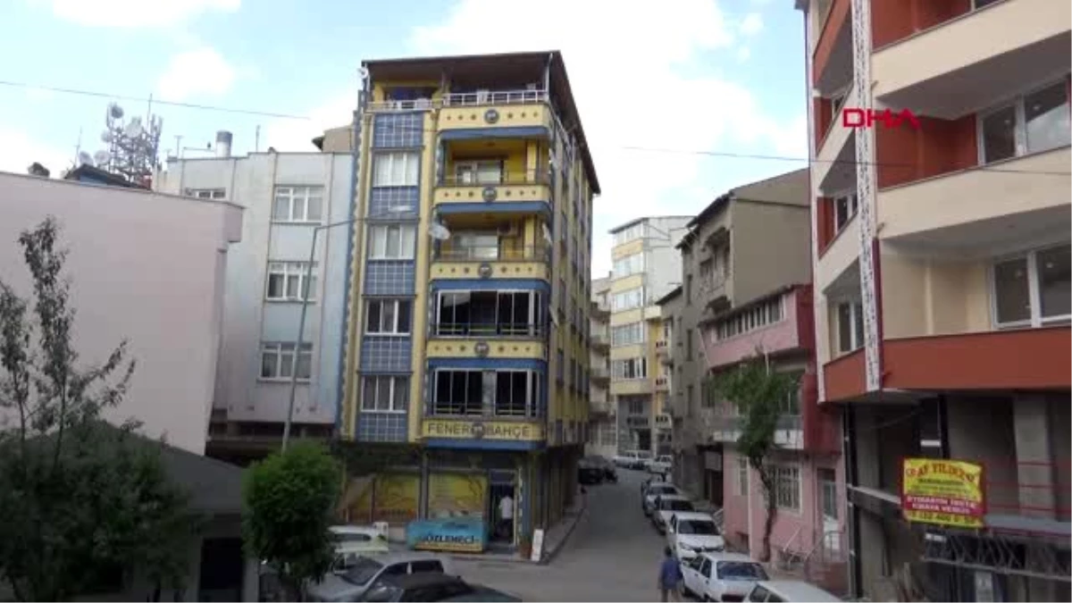 SPOR Fanatik aile sarı lacivert apartmanda yaşıyor