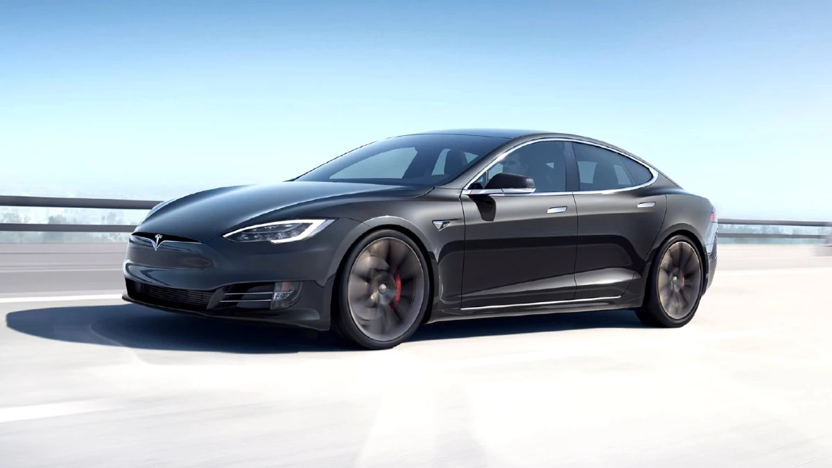 Tesla Model S Menzil Rekoru Kırdı