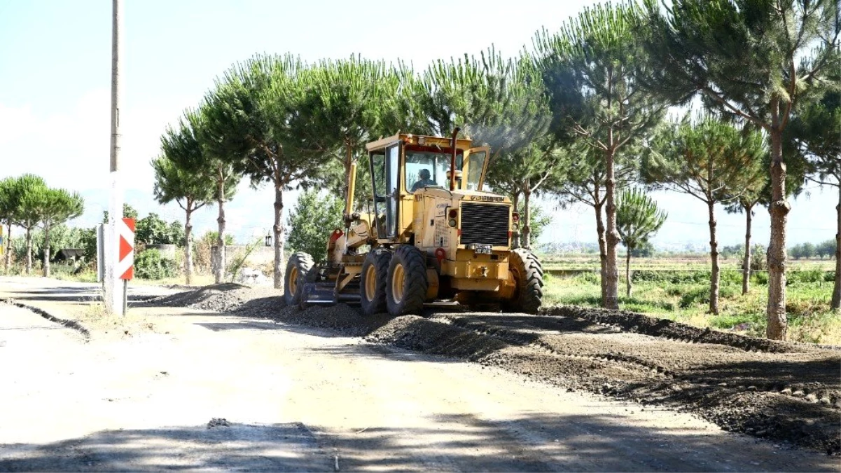 Artan sıcaklarla birlikte Büyükşehir Belediyesi yol yapım çalışmalarına hız verdi