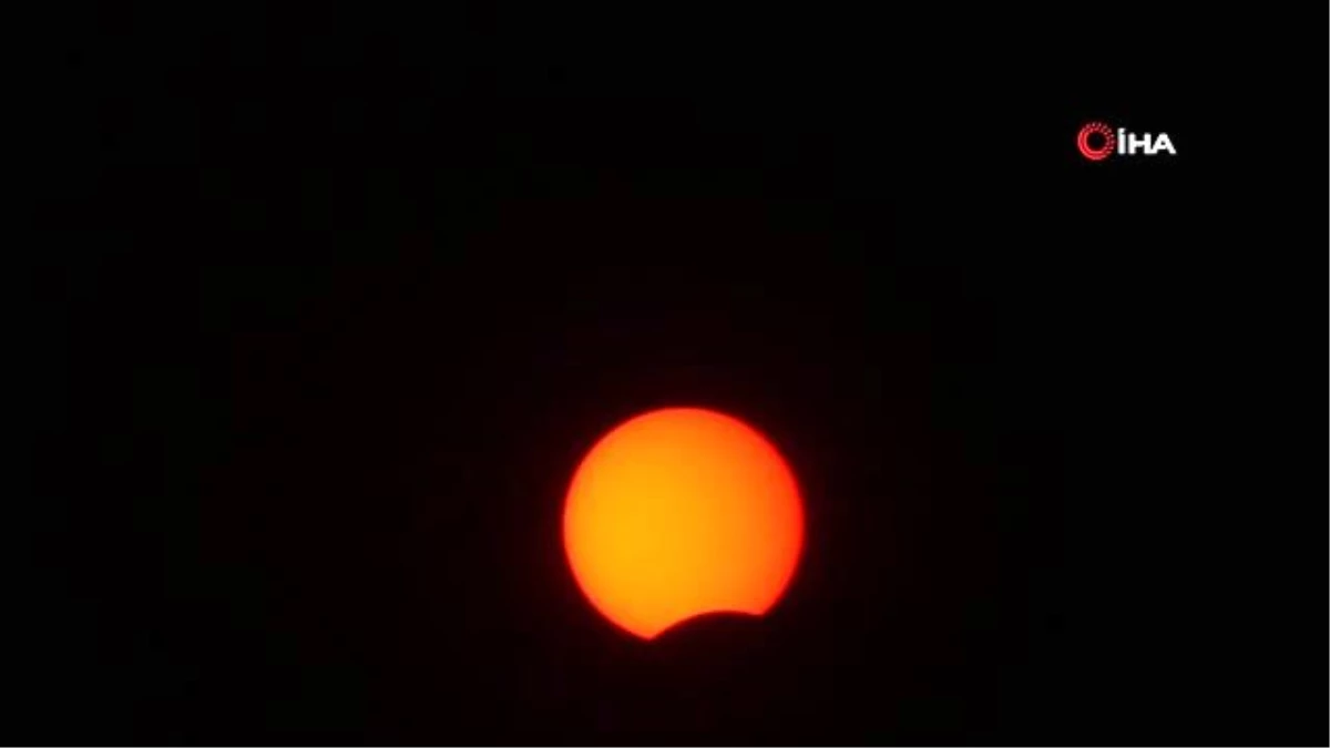 Bursa\'da halkalı güneş tutulması böyle görüntülendi