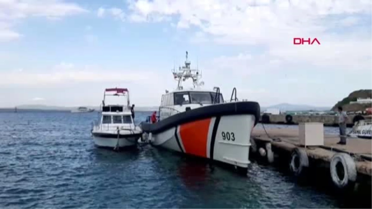 Son dakika! ÇANAKKALE Mavriya açıklarında arızalanan teknedeki 8 kişiyi Sahil Güvenlik kurtardı