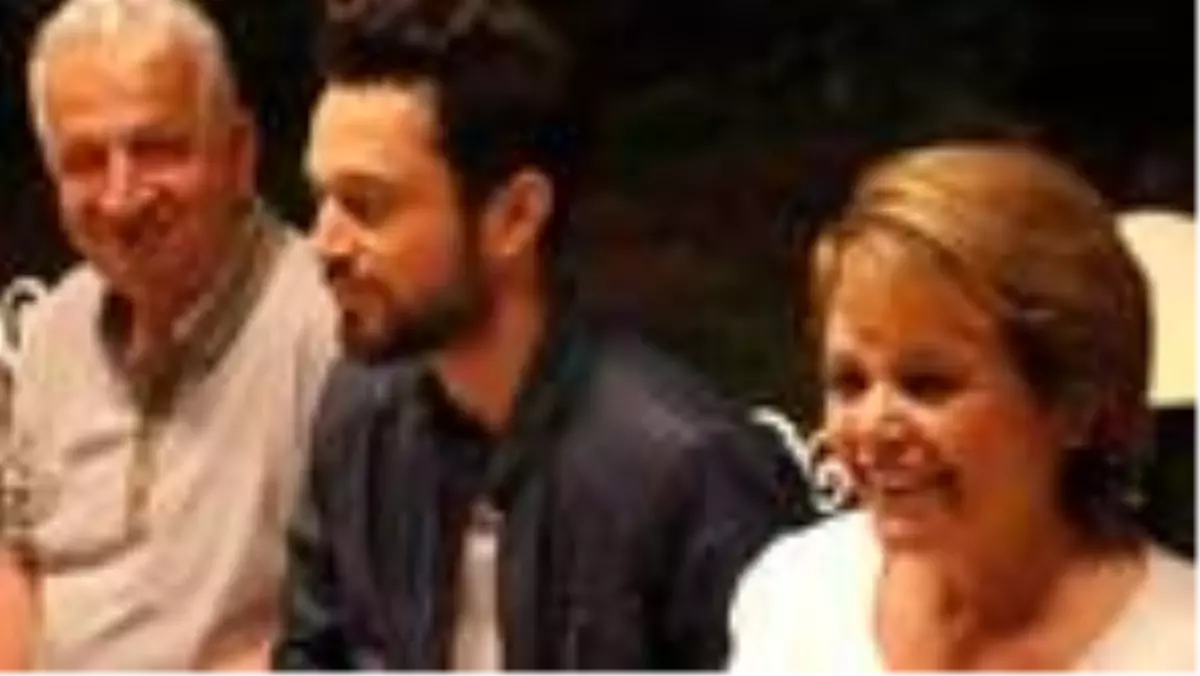 Murat Boz babasına saat aldı! İşte fiyatı...