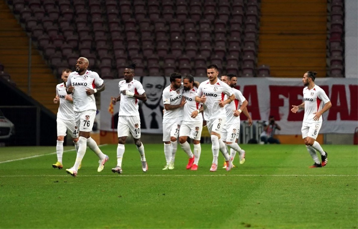 Süper Lig: Galatasaray: 2 Gaziantep FK: 1 (İlk yarı)