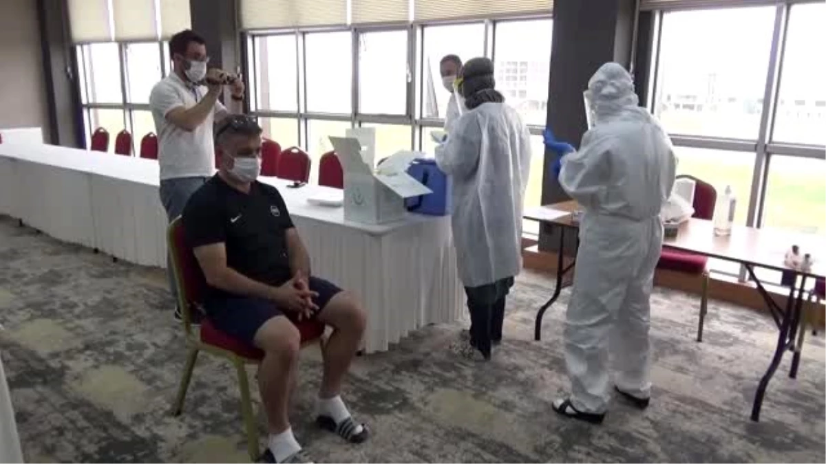 Afjet Afyonspor\'da yeni tip konoravirüs testi için sürüntü örneği alındı - AFYONKARAHİSAR