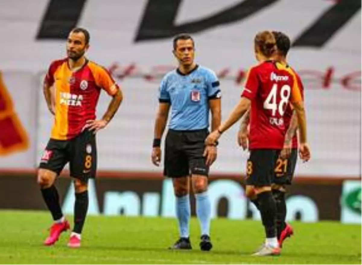 Ahmet Çakar\'dan Alper Ulusoy\'a sert eleştiri: Galatasaray\'ın puanlarını gasp etti