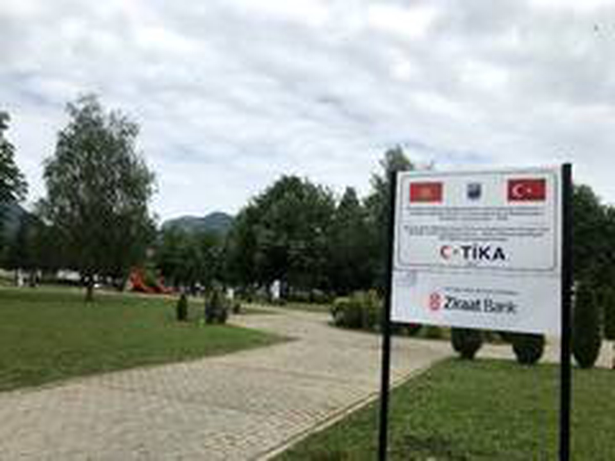 TİKA Karadağ\'da oyun parkı ve yeşil alan kurdu