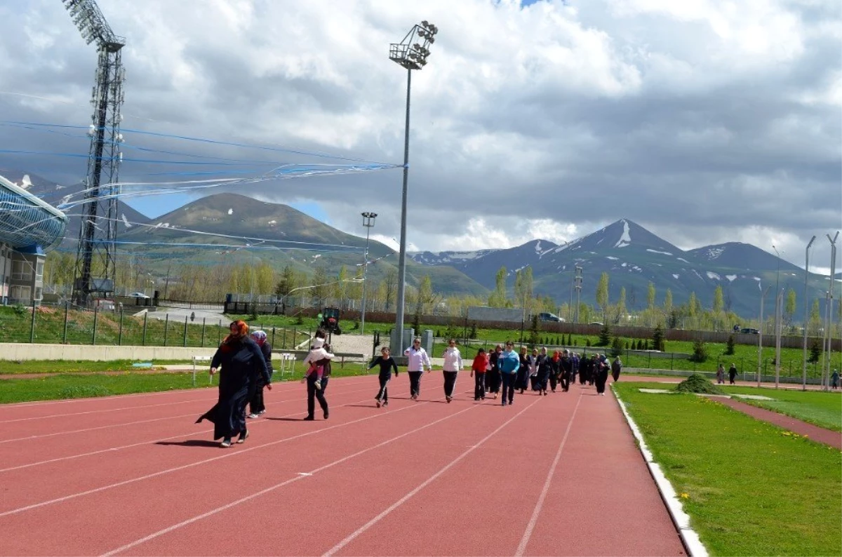 Atletizm tartan pistinde fazla kilolardan kurtulma zamanı