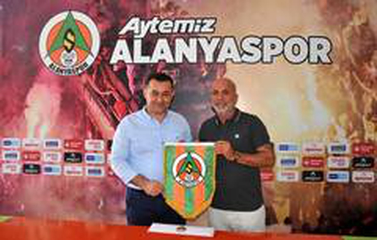 Başkan Yücel: "Alanyaspor bizim kırmızı çizgimizdir"