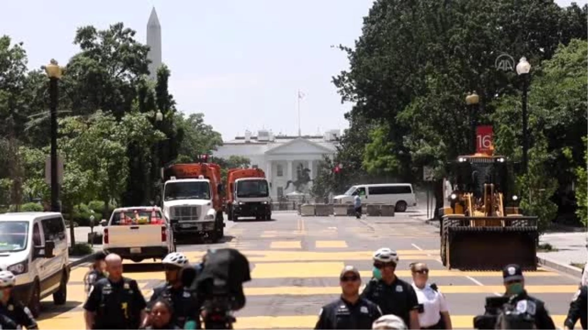 Beyaz Saray\'ın önündeki Andrew Jackson heykeli göstericiler tarafından yıkılmak istendi