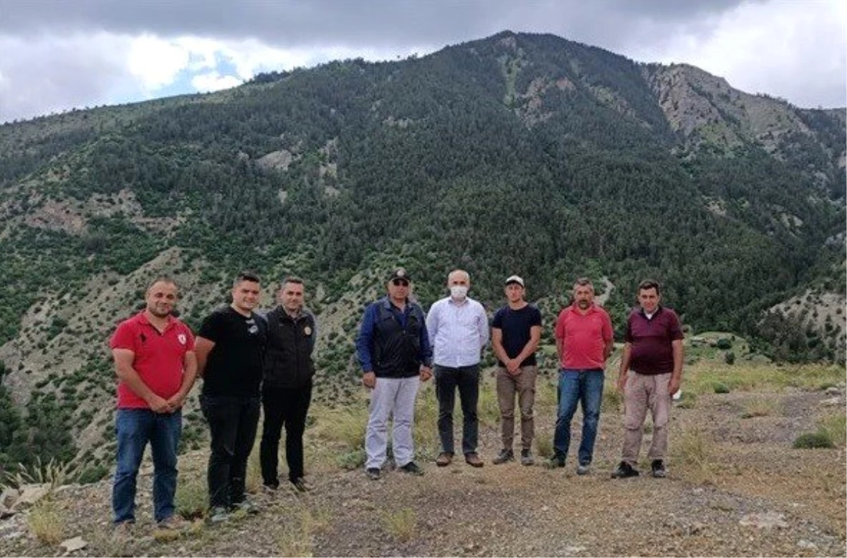 Bölge Müdürü Ayatay Uzundere\'de yol yapım çalışmalarını yerinde inceledi