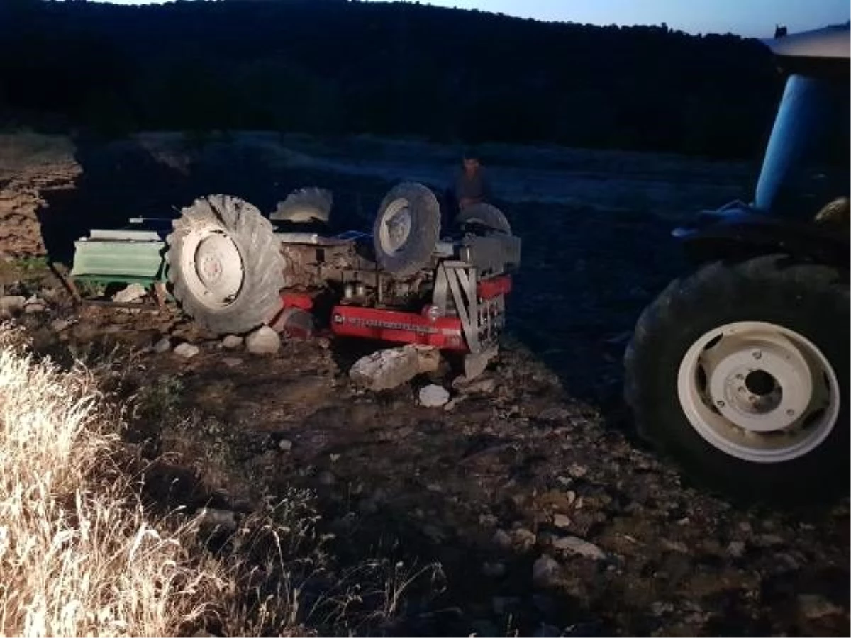 Elazığ\'da traktör devrildi: 4 yaralı