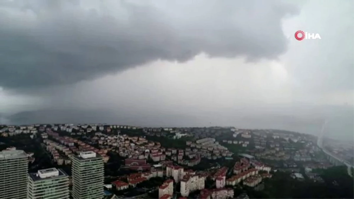 İstanbul\'da gökyüzünü kara bulutlar kapladı