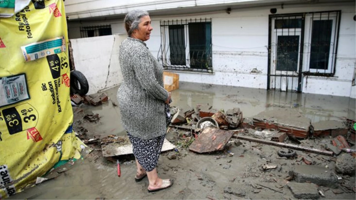 İstanbul Valiliği sağanak sonrası oluşan hasarın bilançosunu paylaştı