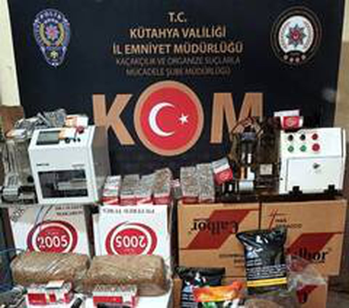 Kütahya\'da kaçak tütün operasyonu