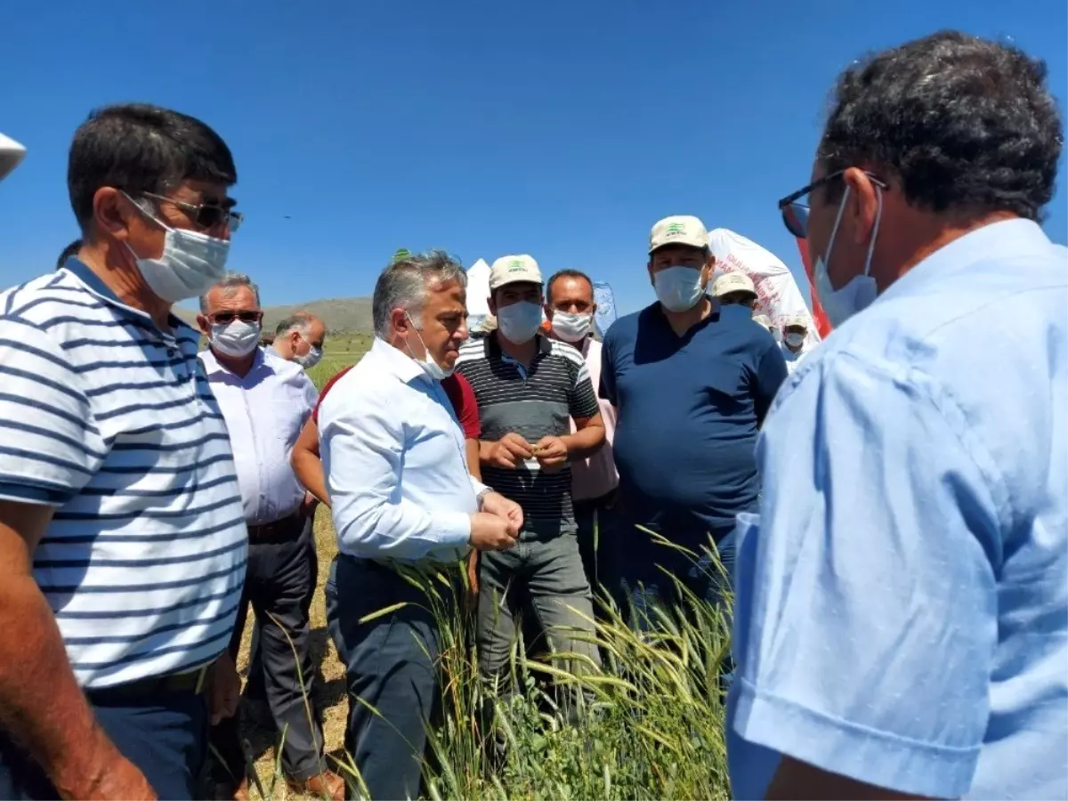 Mustafa Şahin: "Çiftçimizin 1 kuruş daha kar etmesi için çabalıyoruz"