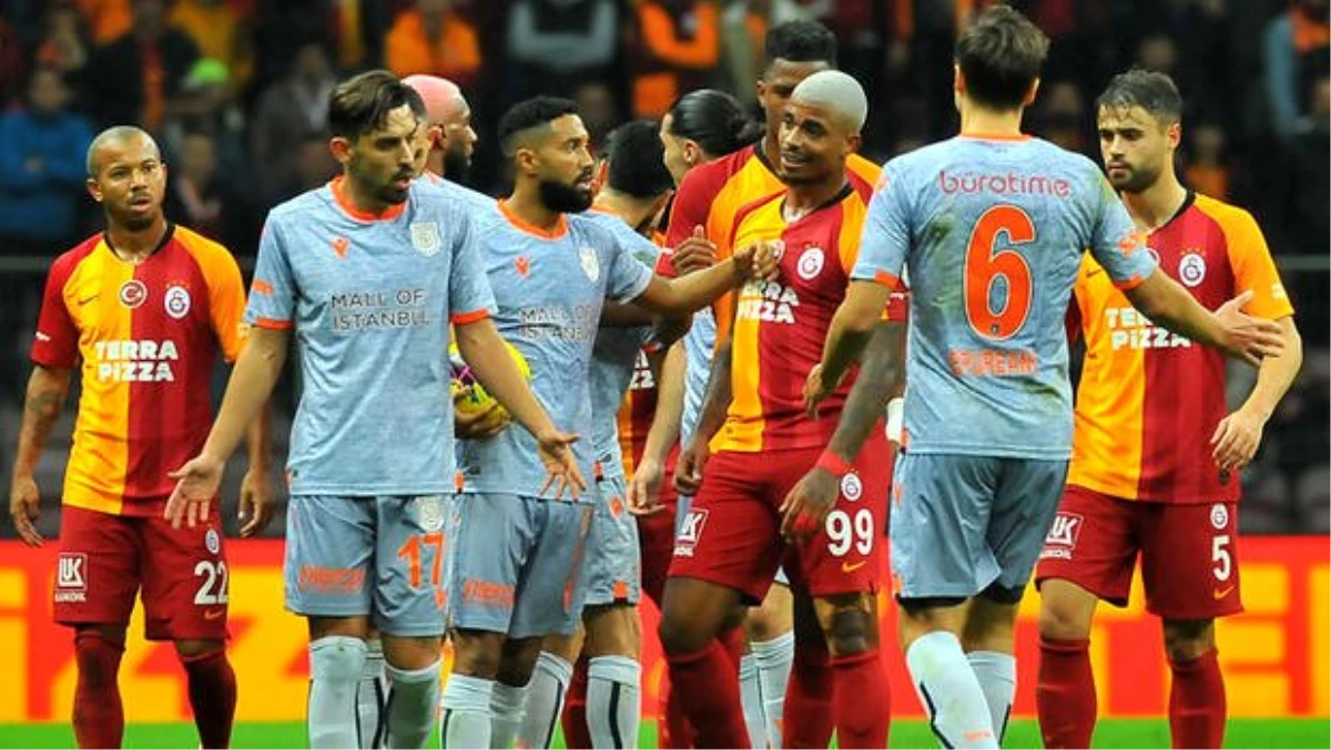 Süper Lig\'de 29. hafta hakemleri açıklandı! Başakşehir - Galatasaray maçı Ali Palabıyık\'ın...