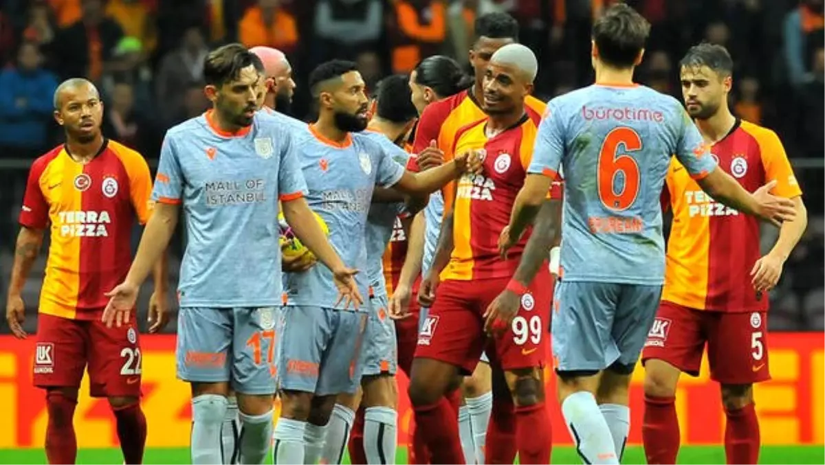 Süper Lig'de 29. hafta hakemleri açıklandı! Başakşehir ...