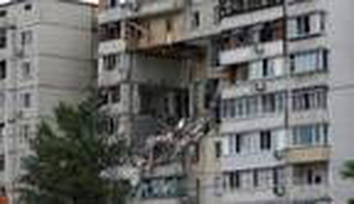 Ukrayna\'da 10 katlı apartmanda meydana gelen patlamada ölü sayısı 5\'e yükseldi
