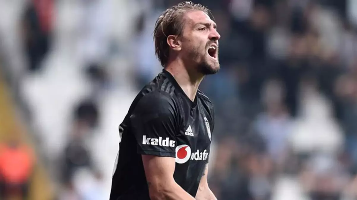 Beşiktaş\'la sözleşme yenilemeyecek olan Caner Erkin Fenerbahçe ile anlaştı