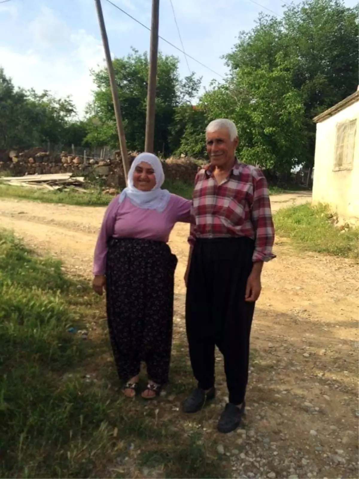 Dereye yuvarlanan traktörün sürücüsü öldü