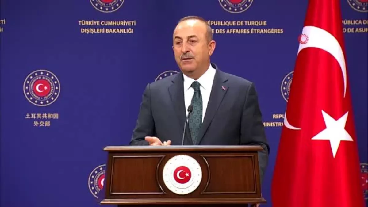 Dışişleri Bakanı Çavuşoğlu: "Macron, tehlikeli bir oyun oynuyor"