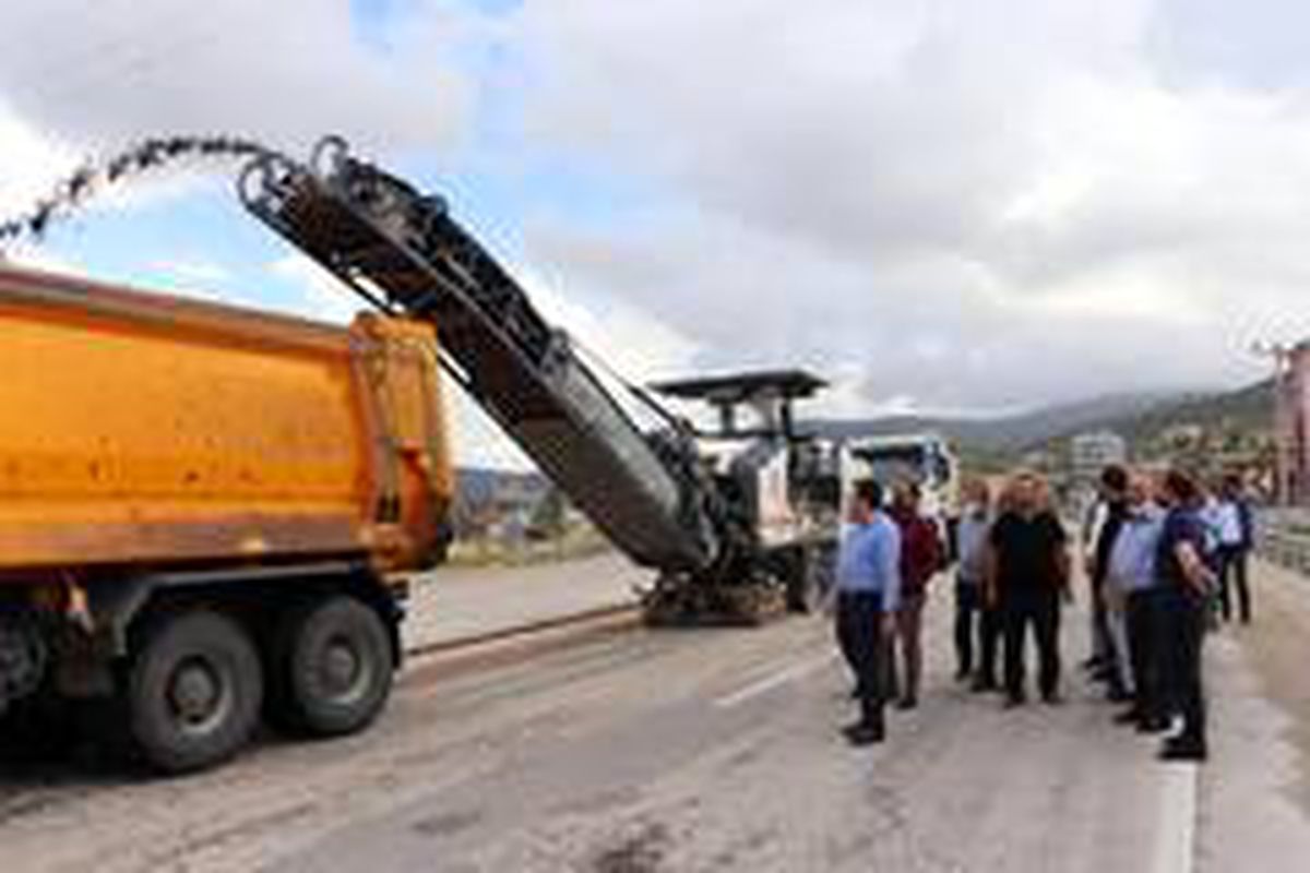 Kargalıkta alt geçit ve sıcak asfalt çalışması