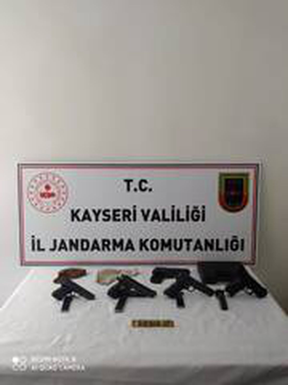 Son dakika haberi! Kayseri\'de ruhsatsız tabanca operasyonu: 2 gözaltı