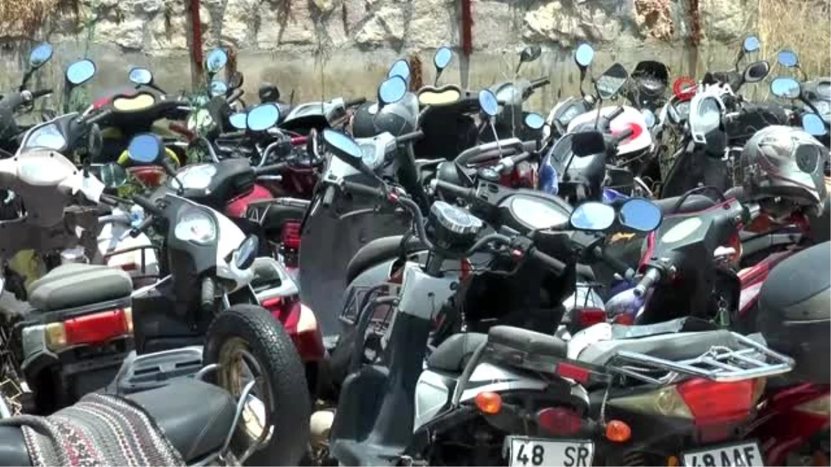 Son dakika haber | - Otoparklar motosiklet mezarlığına döndü