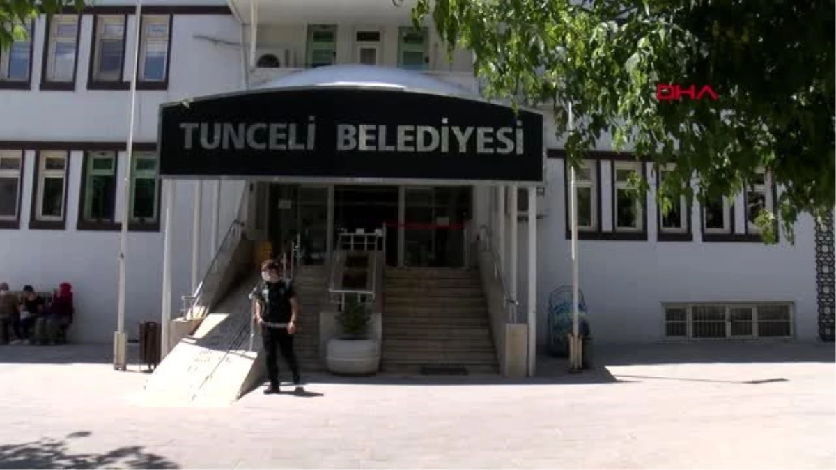 Son dakika... TUNCELİ Maçoğlu ile temaslı CHP\'li 4 belediye başkanı karantinaya alındı