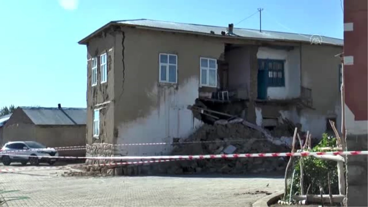 Evleri hasar gören vatandaşlar deprem anını anlattı